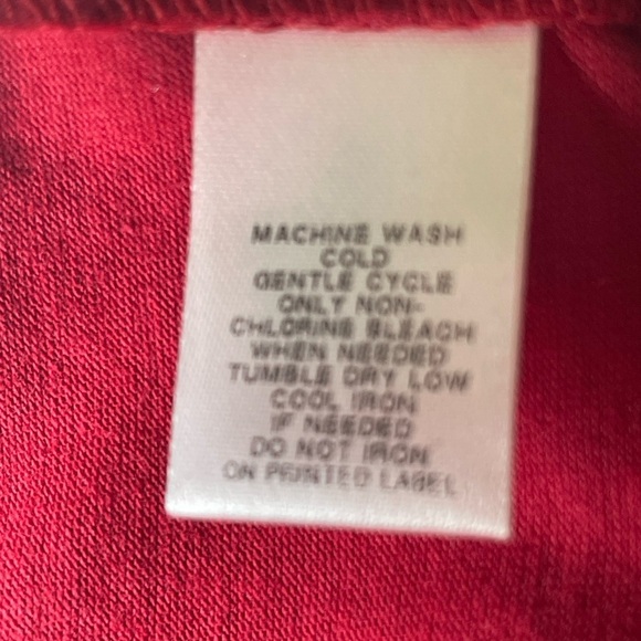 Ann Taylor burgundy tank sz M - Picture 4 of 4